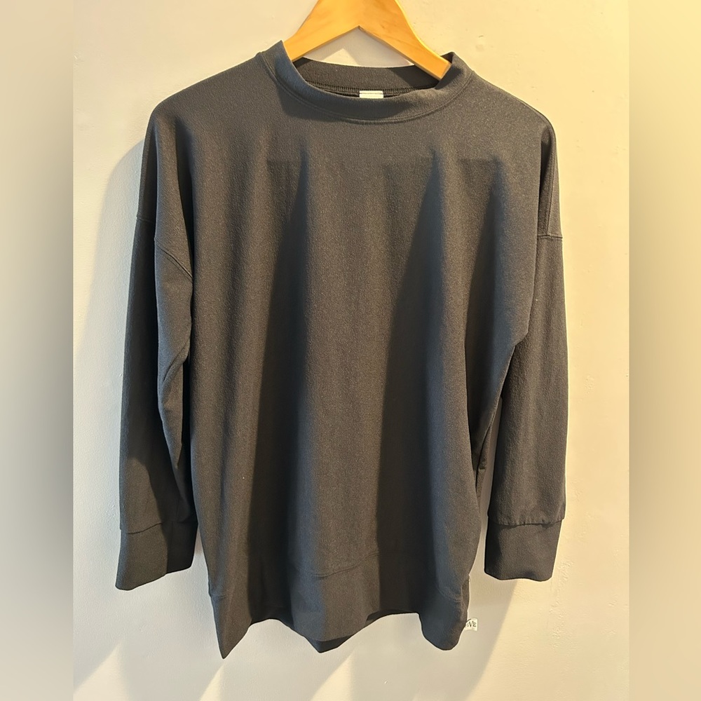 - Women’s/girls FIVE dancewear black long sleeved top size petite adult- PA